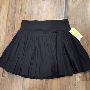 NWT womens Small Athletic Skort